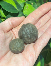 Load image into Gallery viewer, Moqui Marbles (shaman stones)